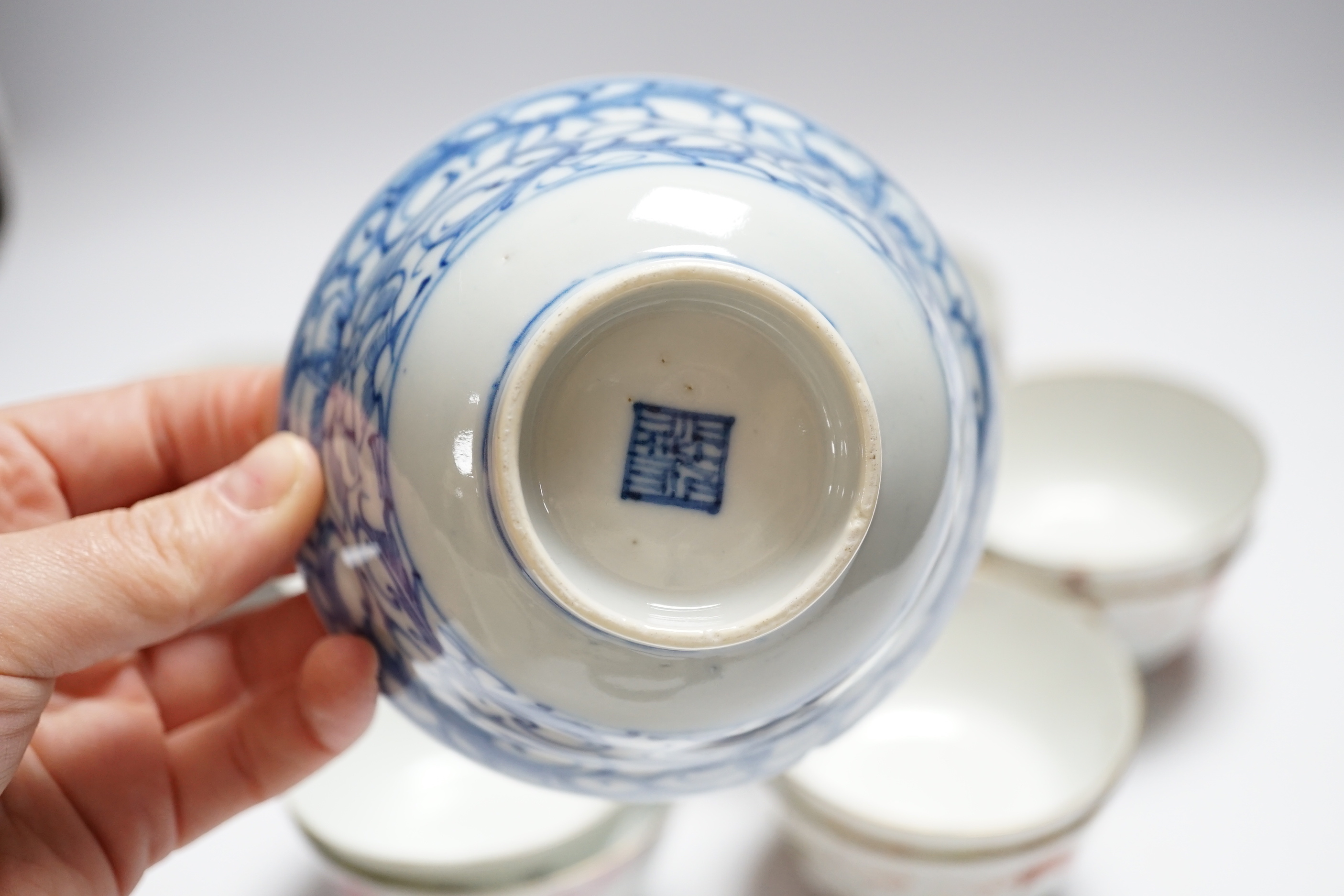 A Group of early 20th century Chinese porcelain tea bowls (16)